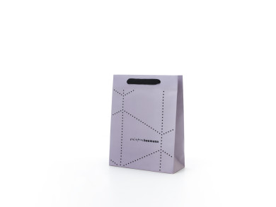 Shopper personalizzata 26x11x34 H - Carta patinata 165 gr. - plastifica opaca - Stampa 1 colore fondo pieno + 1 colore interno - fustellatura fori circolari - maniglia fettuccia cotone cm 80